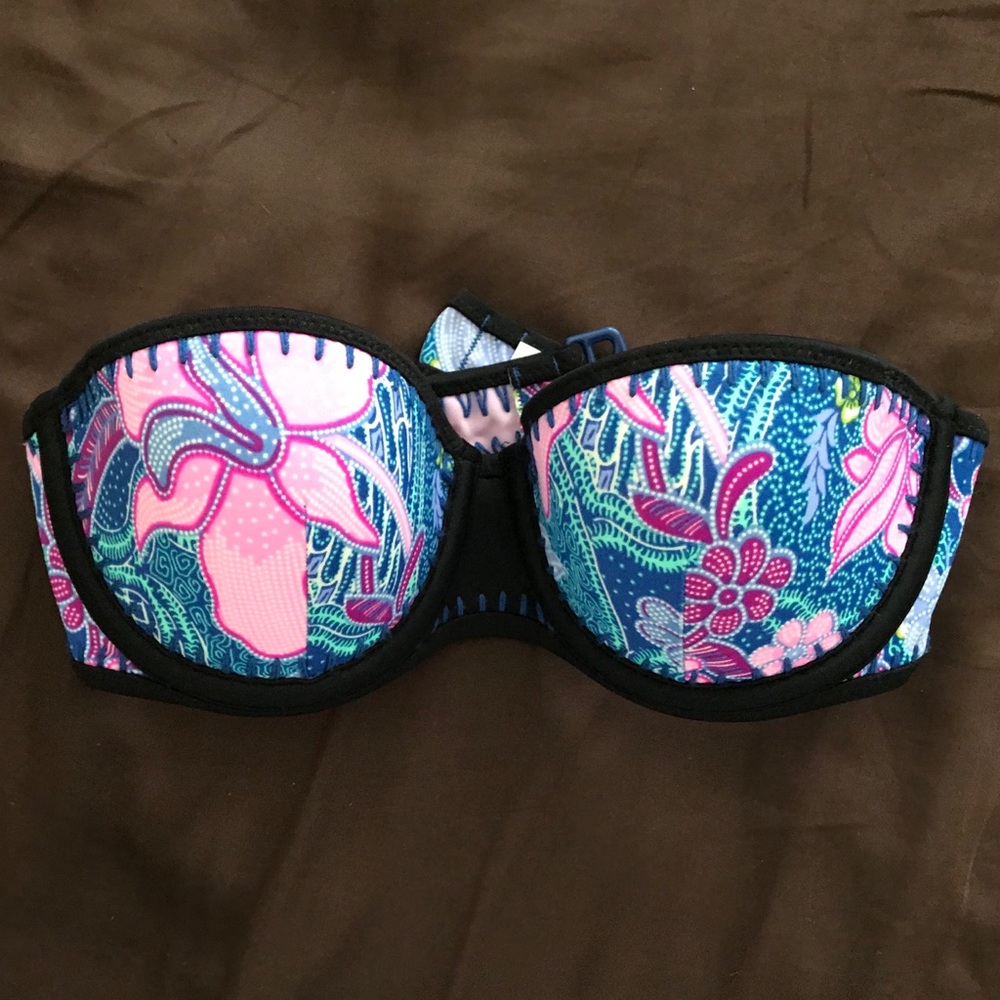 Victoria secret bikini top